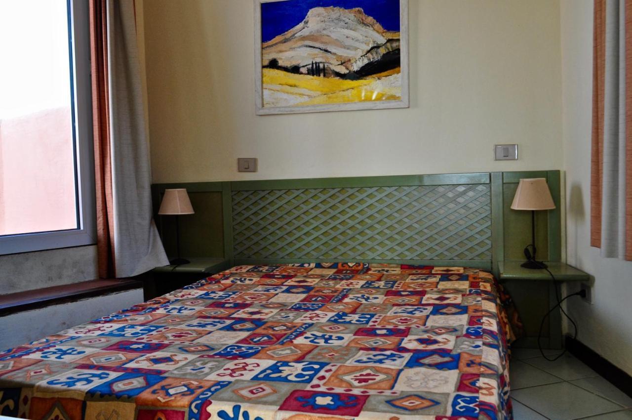 Apartament Rocciarossa Isola Rossa Zewnętrze zdjęcie